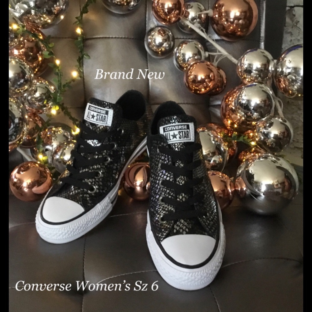 Brand New Converse sz 6 Women’s. Snake Print